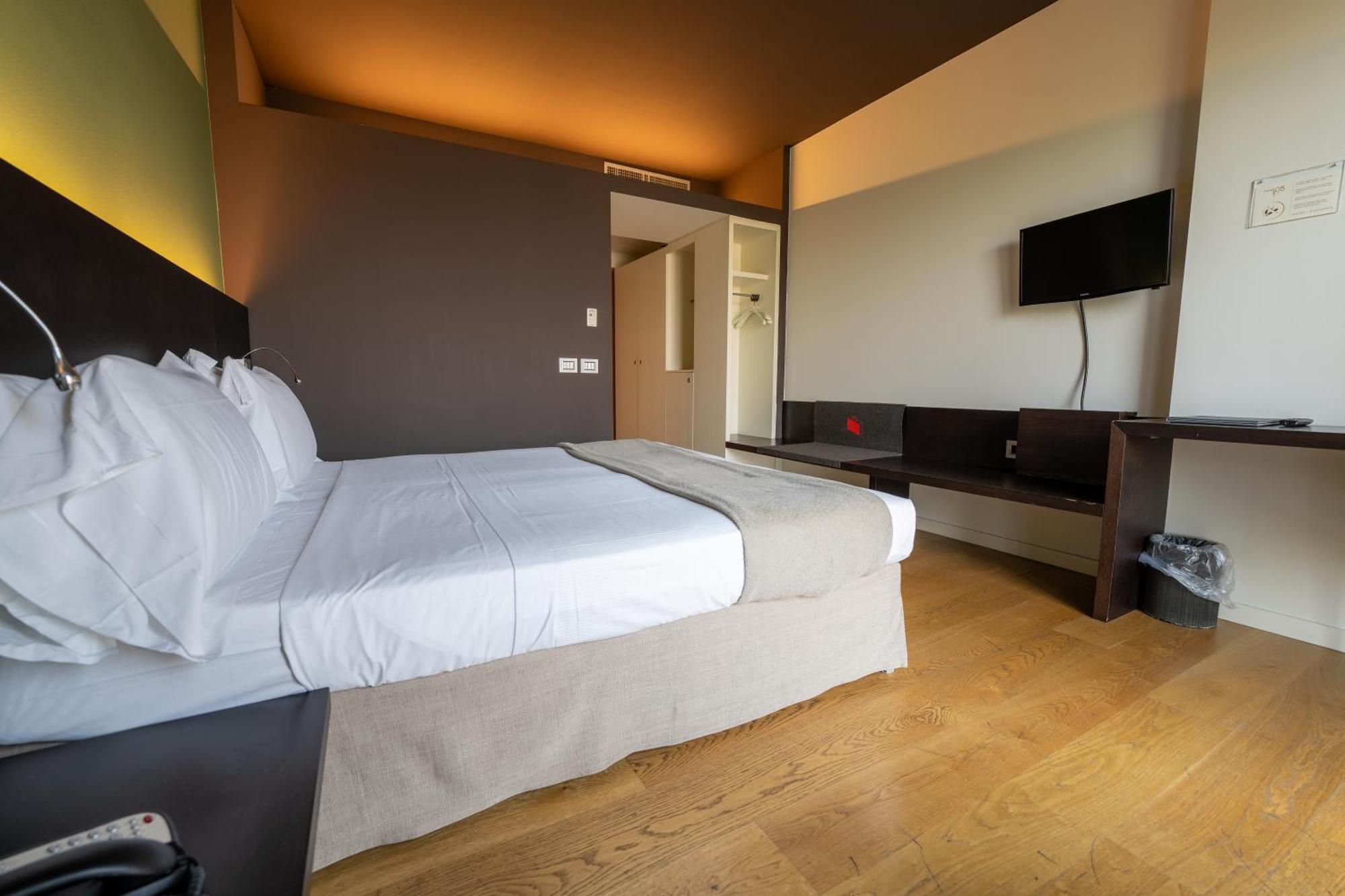 Mod 05 Bike Hotel Сандра Екстер'єр фото