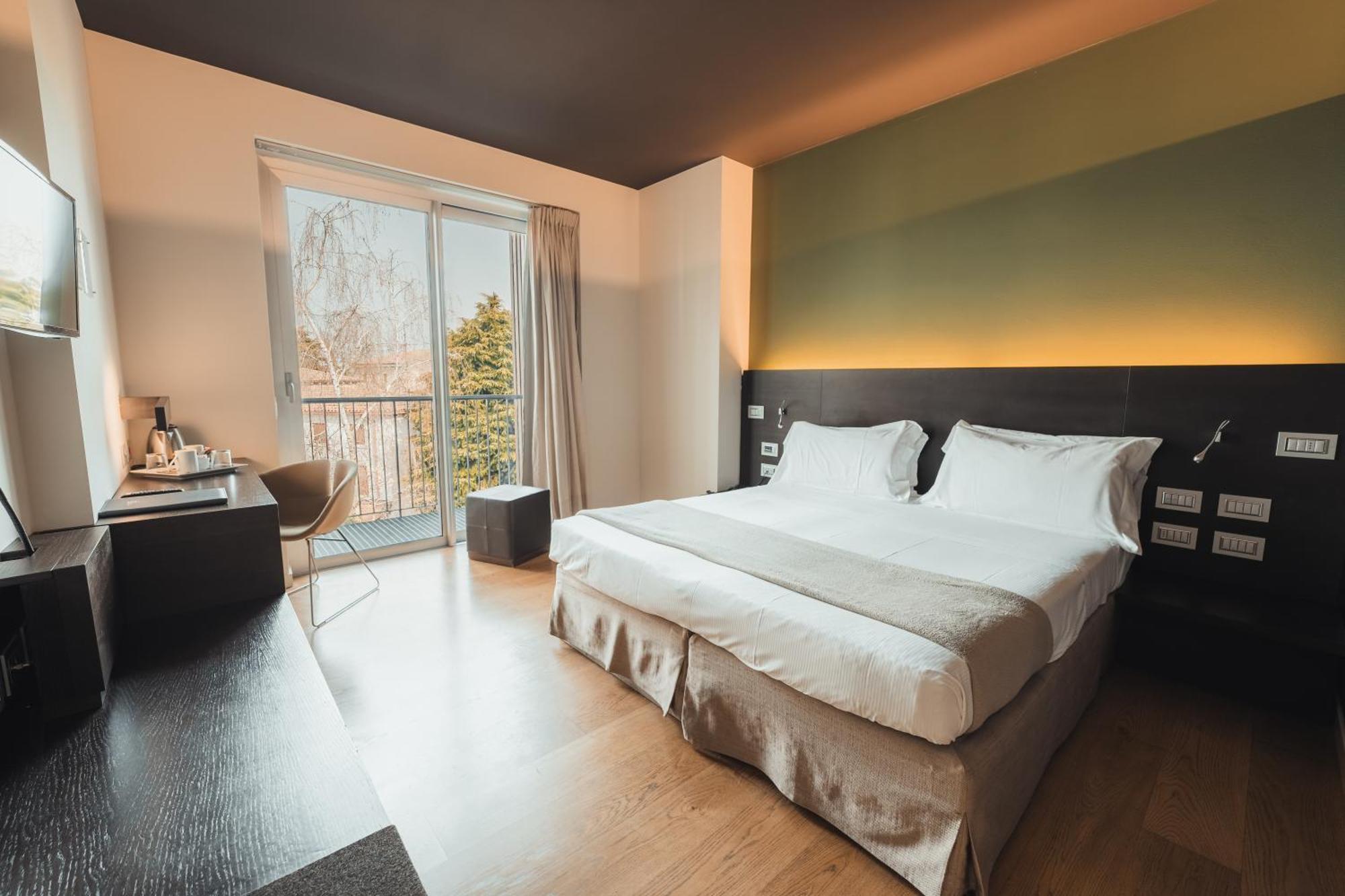 Mod 05 Bike Hotel Сандра Екстер'єр фото